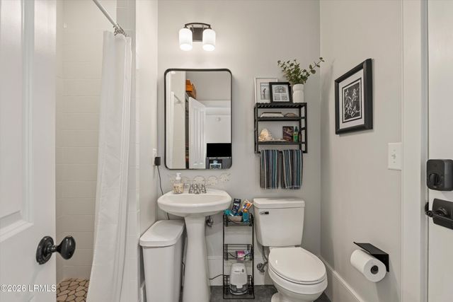 1612 W Paris Avenue, Port Royal, SC 29935