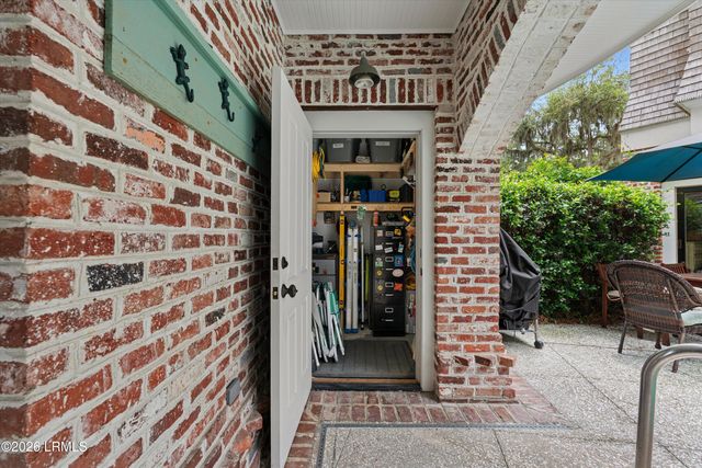 1612 W Paris Avenue, Port Royal, SC 29935
