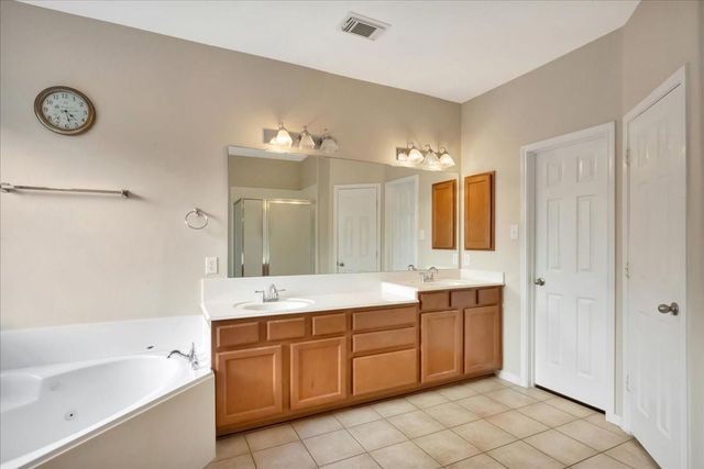 1020 Walnut Pointe, League City, TX 77573