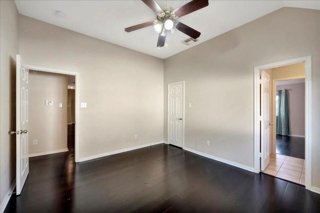 1020 Walnut Pointe, League City, TX 77573