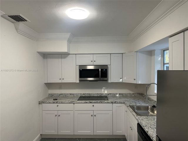 102 NE 122nd St 0, North Miami, FL 33161