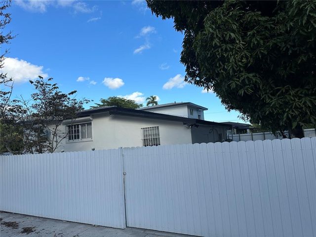 102 NE 122nd St 0, North Miami, FL 33161