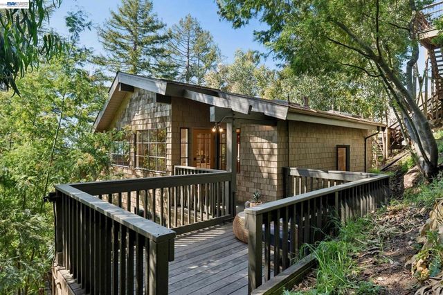 2686 Shasta Rd, Berkeley, CA 94708