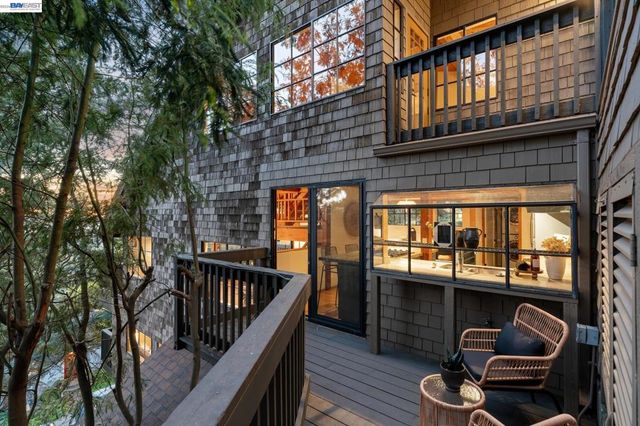 2686 Shasta Rd, Berkeley, CA 94708