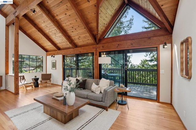 2686 Shasta Rd, Berkeley, CA 94708