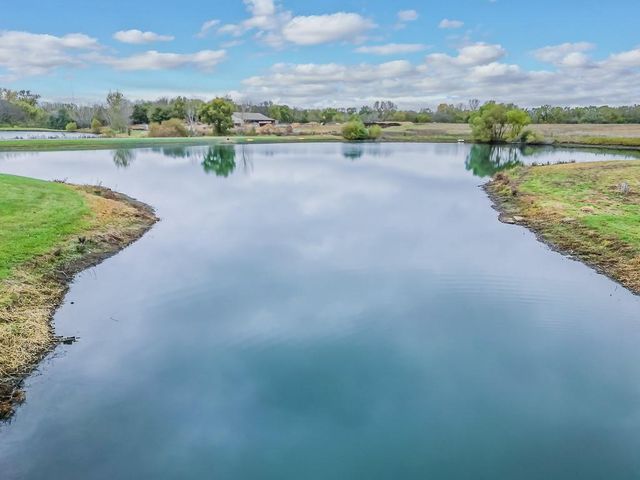 924 E 1938th Road, Eudora, KS 66025