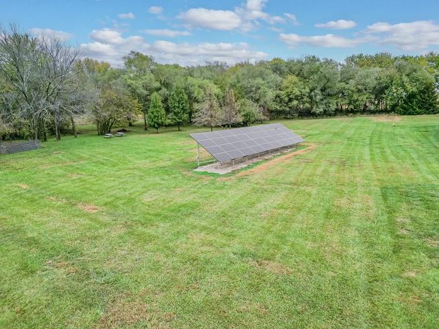 924 E 1938th Road, Eudora, KS 66025