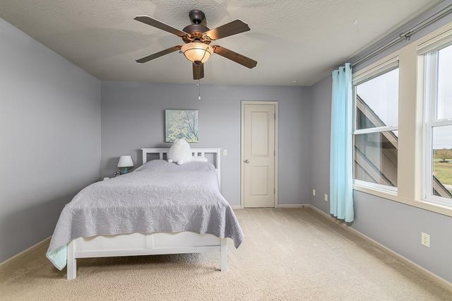 924 E 1938th Road, Eudora, KS 66025