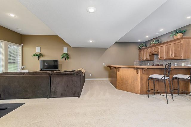 924 E 1938th Road, Eudora, KS 66025