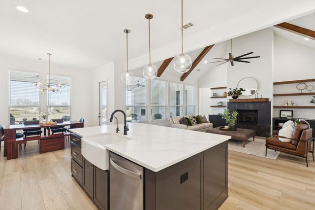 125 San Miguel Drive, Decatur, TX 76234