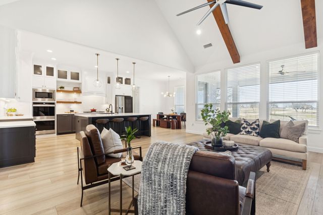 125 San Miguel Drive, Decatur, TX 76234