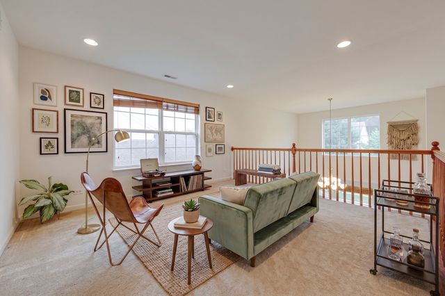 2030 PADUA Drive, Elgin, IL 60123