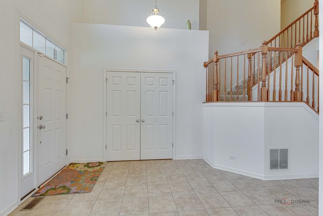 2030 PADUA Drive, Elgin, IL 60123
