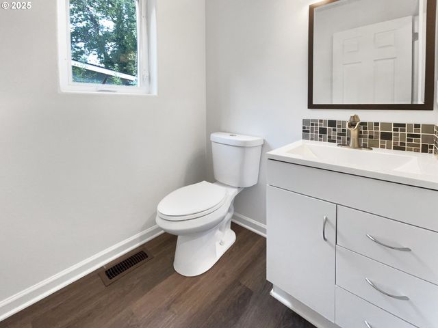 21730 PALISADE Pl, Fairview, OR 97024