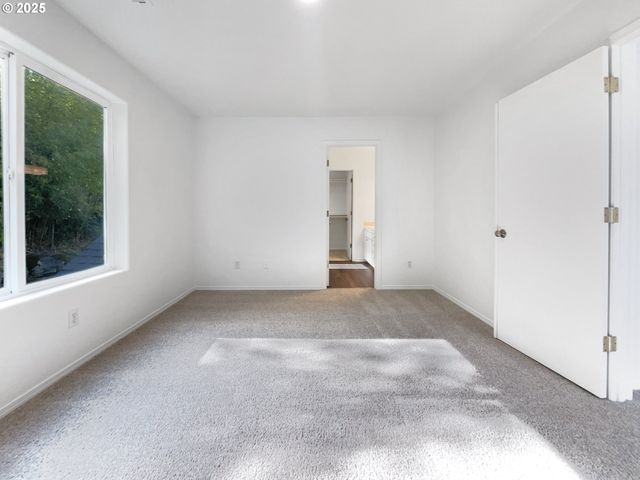 21730 PALISADE Pl, Fairview, OR 97024