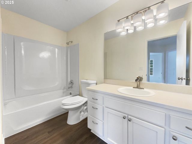 21730 PALISADE Pl, Fairview, OR 97024