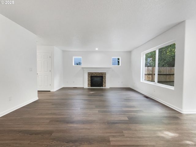 21730 PALISADE Pl, Fairview, OR 97024