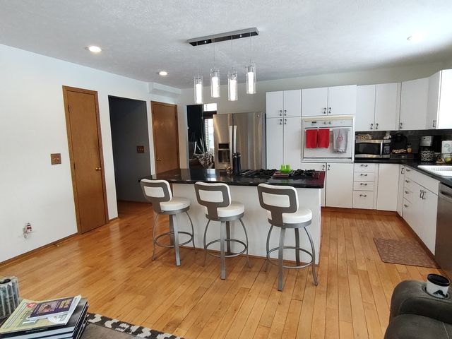 100 SW Thornhill Drive, Poplar Grove, IL 61065