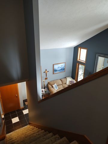 100 SW Thornhill Drive, Poplar Grove, IL 61065