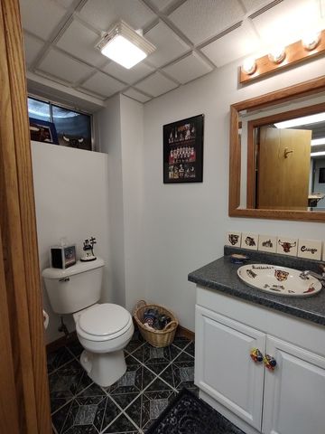 100 SW Thornhill Drive, Poplar Grove, IL 61065