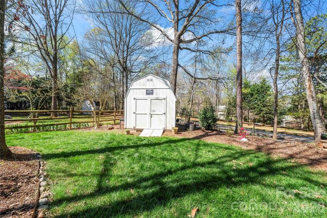 15325 Great Glen Lane, Huntersville, NC 28078