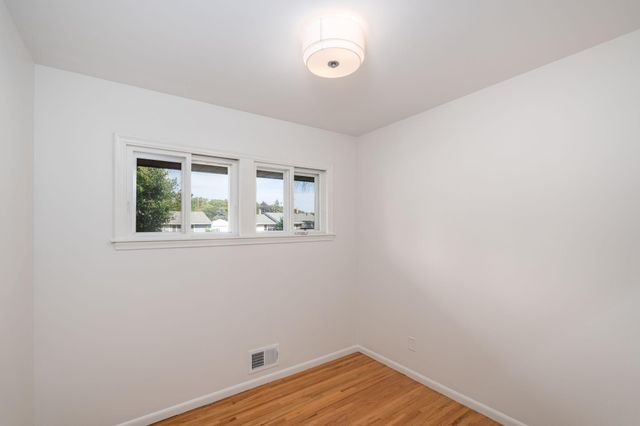 1253 Saint Paul Avenue, Saint Paul, MN 55116