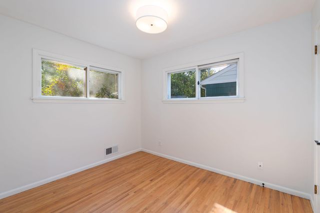 1253 Saint Paul Avenue, Saint Paul, MN 55116