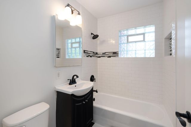 1253 Saint Paul Avenue, Saint Paul, MN 55116