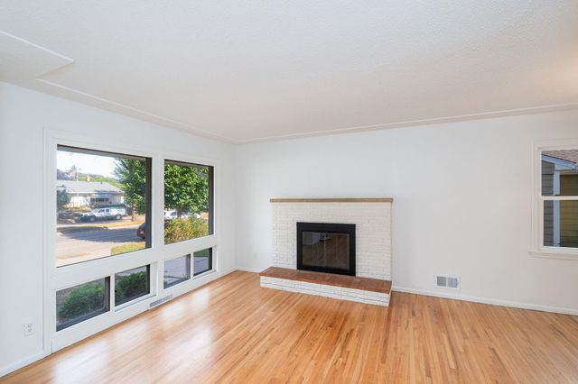 1253 Saint Paul Avenue, Saint Paul, MN 55116