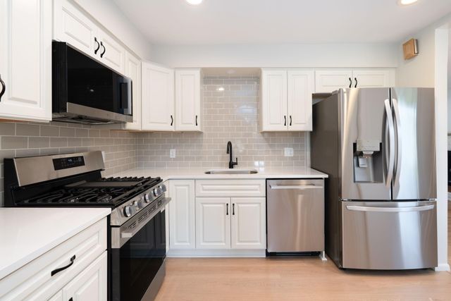 1253 Saint Paul Avenue, Saint Paul, MN 55116