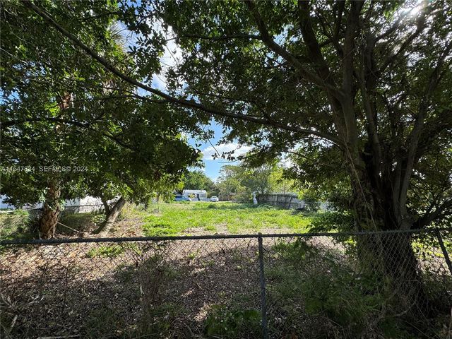 2205 Coolidge Street, Hollywood, FL 33020