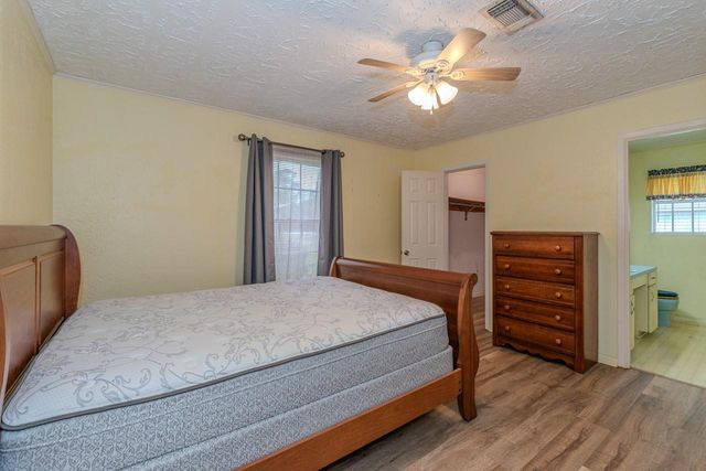 1450 Bassett Street, Orange, TX 77632