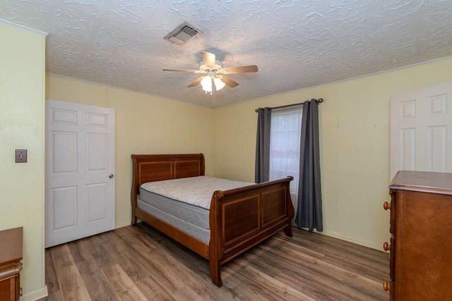 1450 Bassett Street, Orange, TX 77632