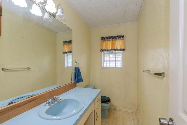 1450 Bassett Street, Orange, TX 77632