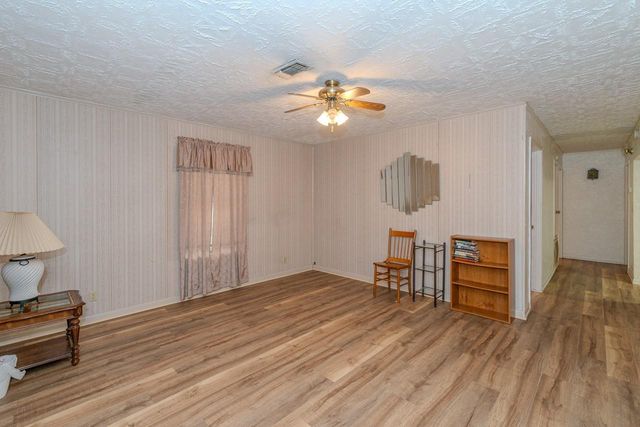 1450 Bassett Street, Orange, TX 77632