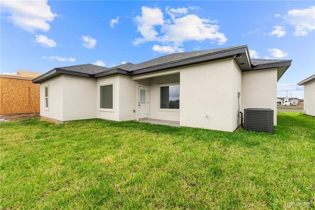 307 N 32nd Street, Hidalgo, TX 78557