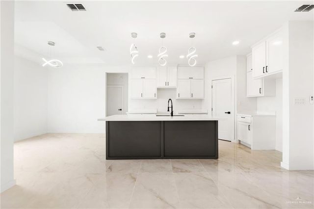 307 N 32nd Street, Hidalgo, TX 78557