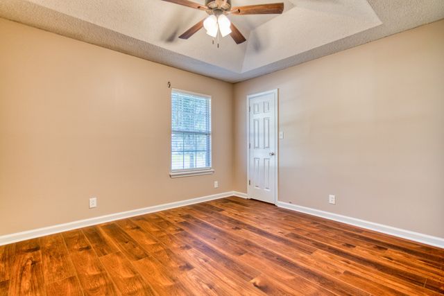 1033 Bush Ave, Oak Grove, KY 42262