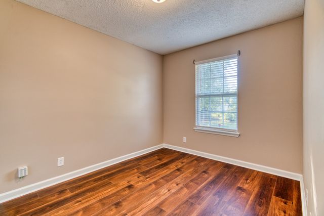 1033 Bush Ave, Oak Grove, KY 42262