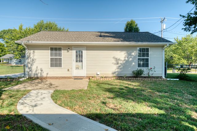 1033 Bush Ave, Oak Grove, KY 42262