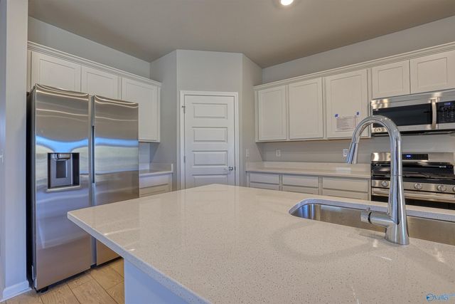 12422 Whitcomb Circle, Athens, AL 35613