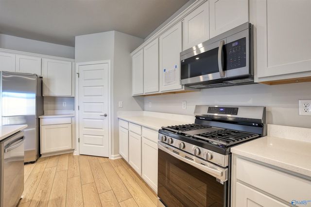 12422 Whitcomb Circle, Athens, AL 35613