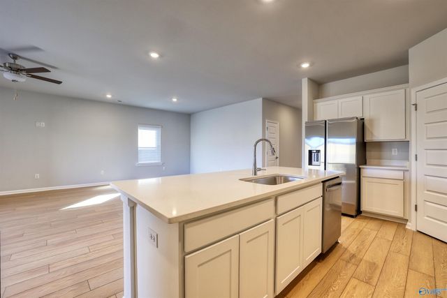 12422 Whitcomb Circle, Athens, AL 35613