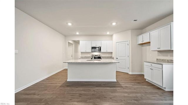 201 Gallop WAY, Yorktown, VA 23690