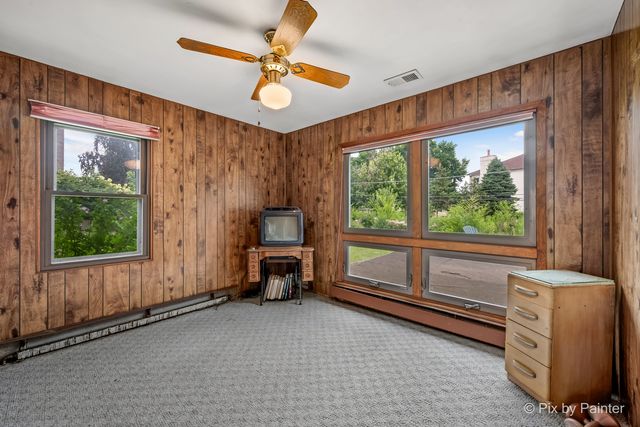 8284 W Ainslie Street, Norridge, IL 60706