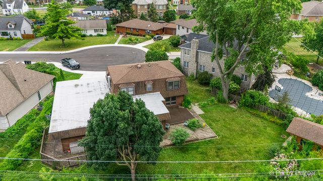 8284 W Ainslie Street, Norridge, IL 60706