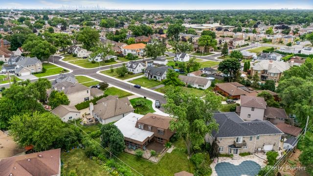 8284 W Ainslie Street, Norridge, IL 60706