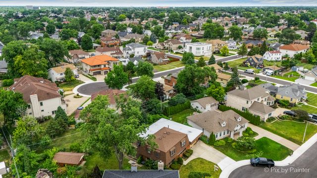 8284 W Ainslie Street, Norridge, IL 60706