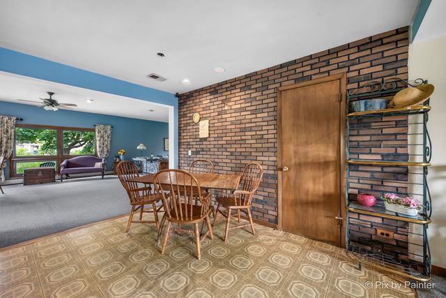 8284 W Ainslie Street, Norridge, IL 60706