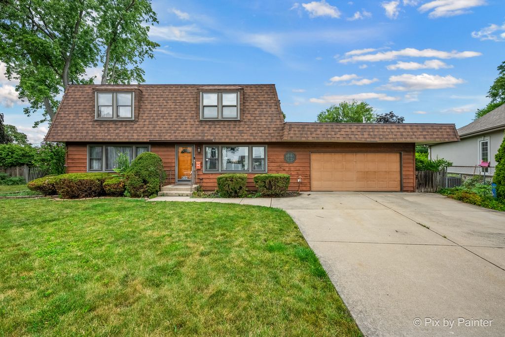 8284 W Ainslie Street, Norridge, IL 60706